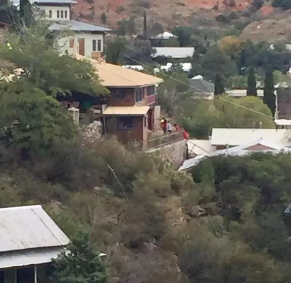 Bisbee Brownstone Suites