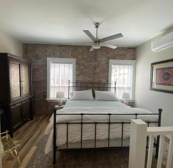 Bisbee Brownstone Suites