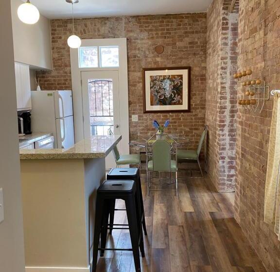Bisbee Brownstone Suites