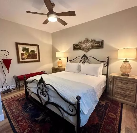 Bisbee Brownstone Suites