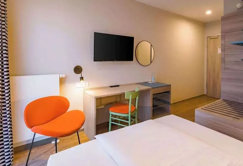 هتل Ramada Encore By Wyndham Munich Messe