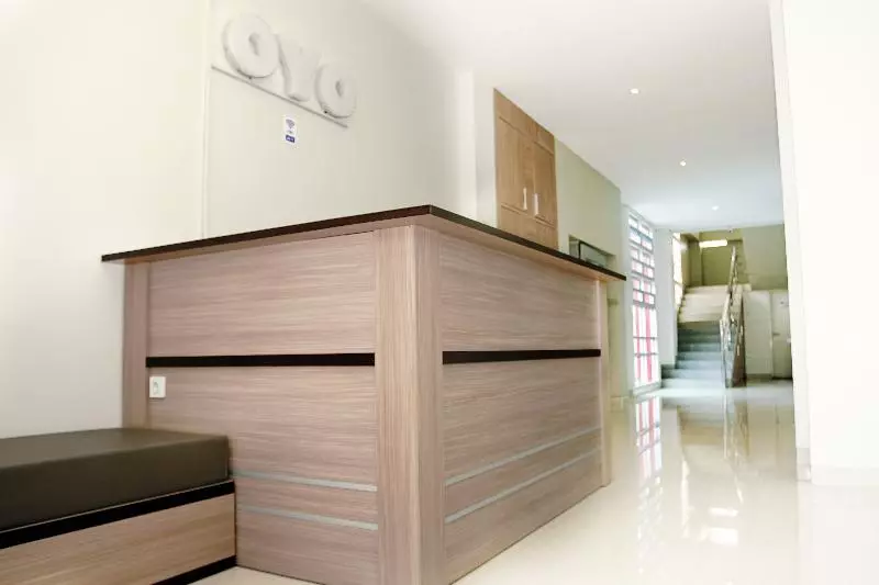 ペンション Oyo 185 Roriz Residence