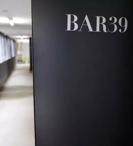 Hotelli Bar 39