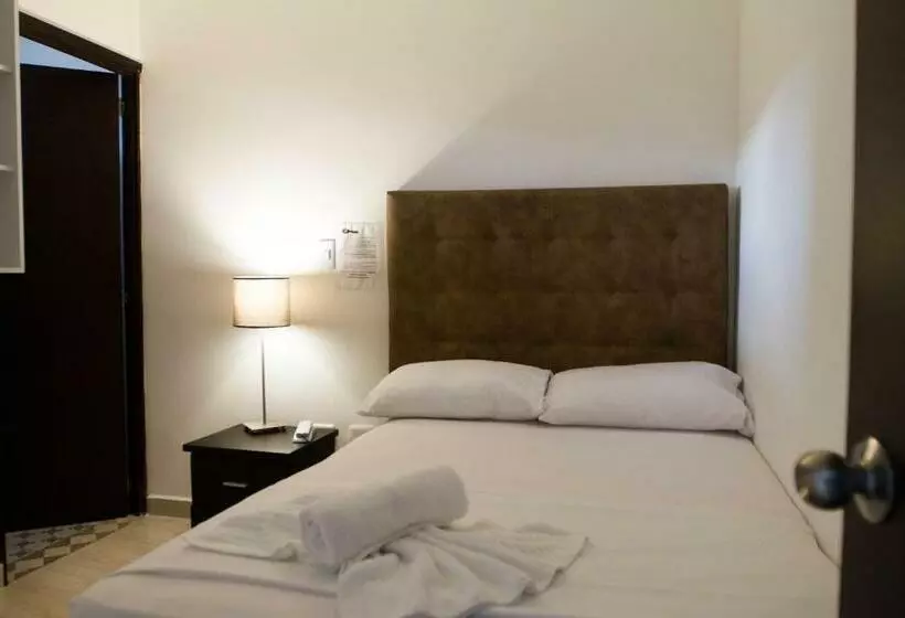 هتل Residencias La Ch