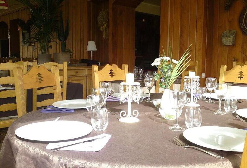 ホテル Restaurant Le Yeti