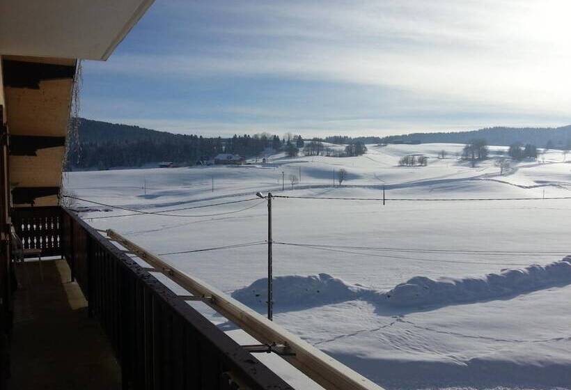 ホテル Restaurant Le Yeti