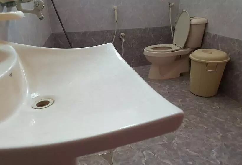 پانسیون Aimys Villa Guest House