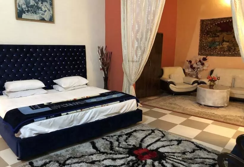 پانسیون Aimys Villa Guest House