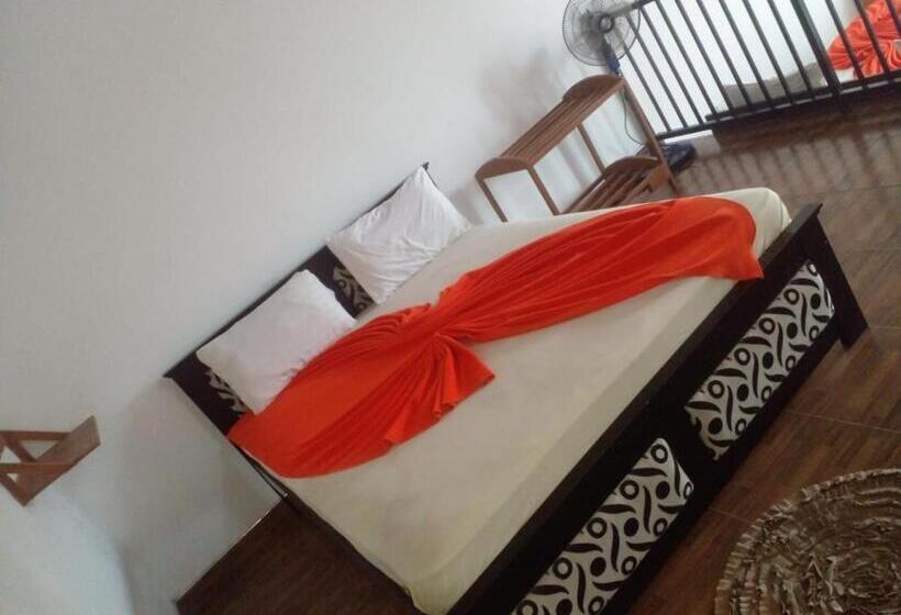 Hospedaria Uptown Ella