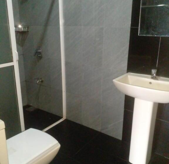 Hospedaria Uptown Ella