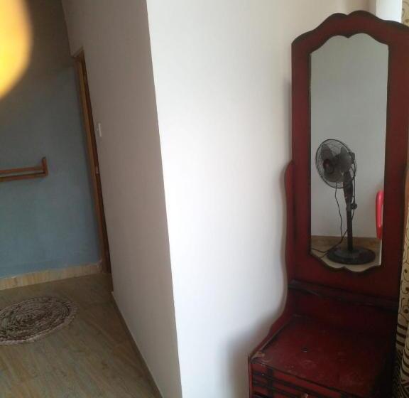 Hospedaria Uptown Ella