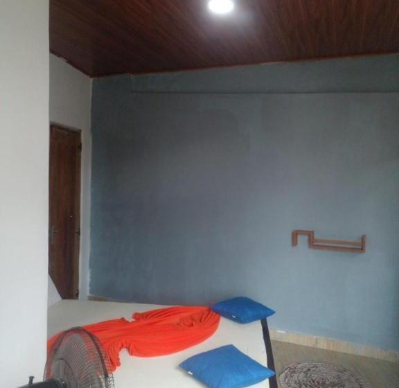 Hospedaria Uptown Ella