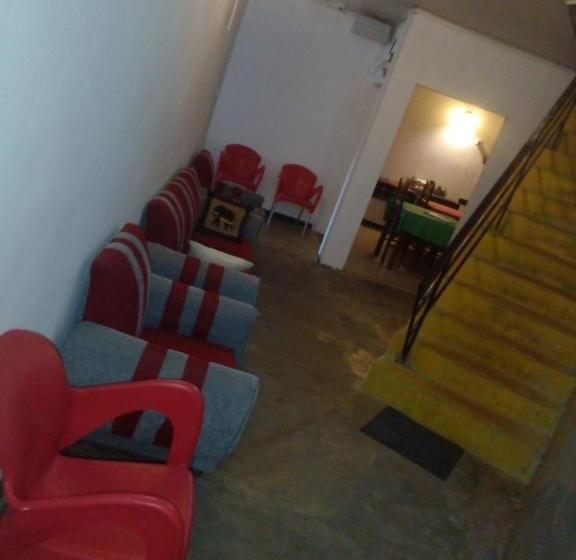 Hospedaria Uptown Ella