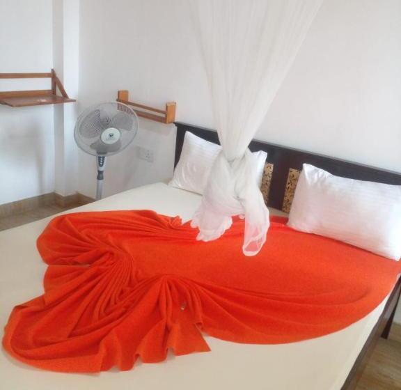 Hospedaria Uptown Ella