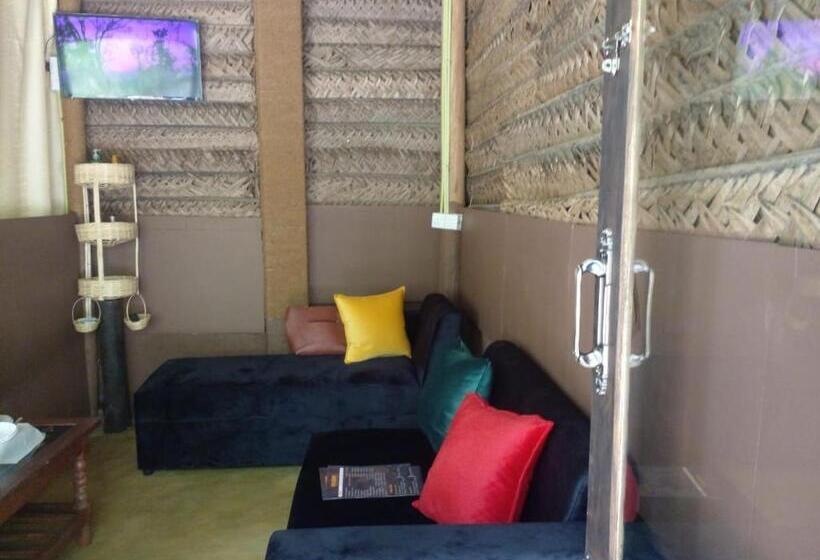 Hospedaria Uptown Ella