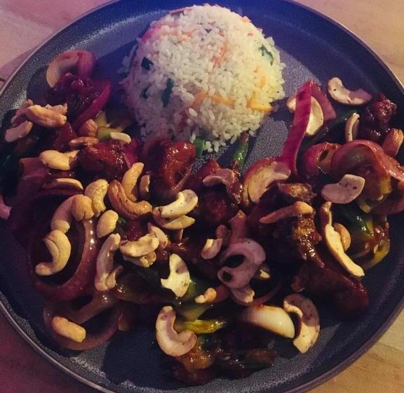 Hospedaria Uptown Ella