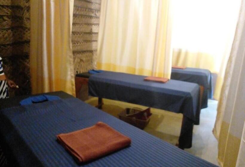 Hospedaria Uptown Ella