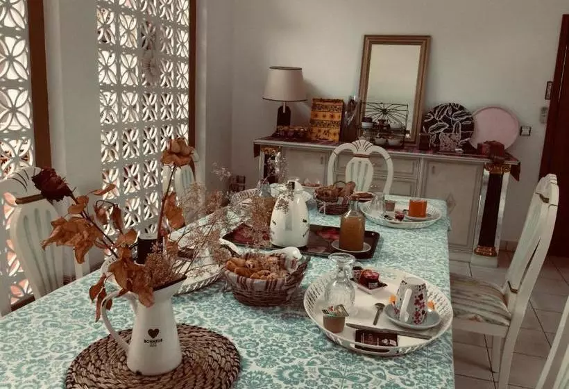 Aamiaismajoitus (B&B) La Villa Bolero