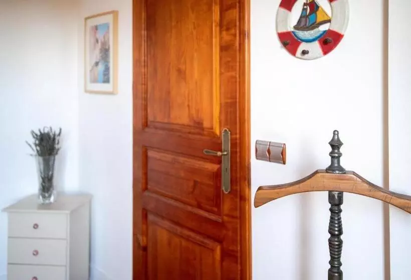 Aamiaismajoitus (B&B) La Villa Bolero