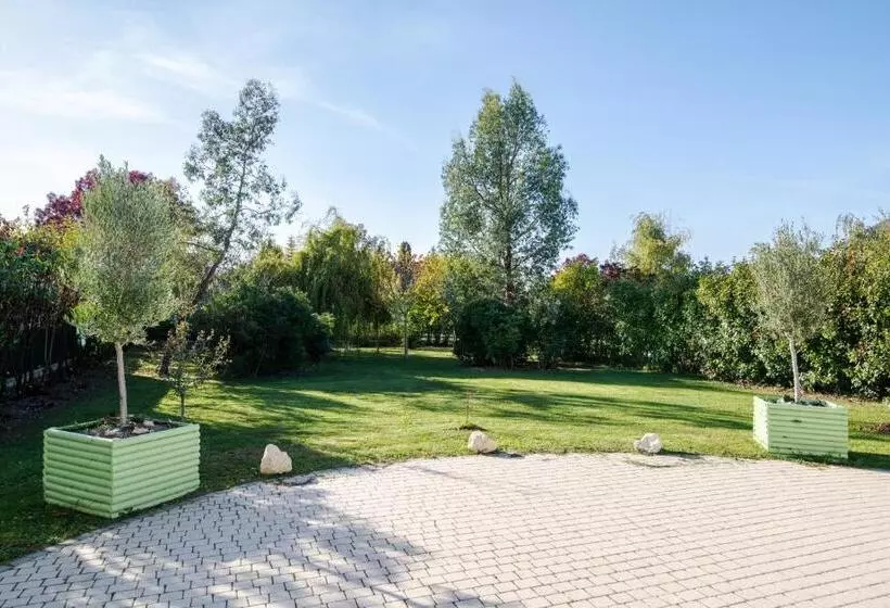 Aamiaismajoitus (B&B) La Villa Bolero