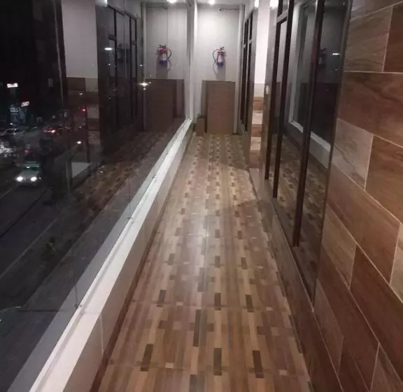 ホテル Paradise Inn