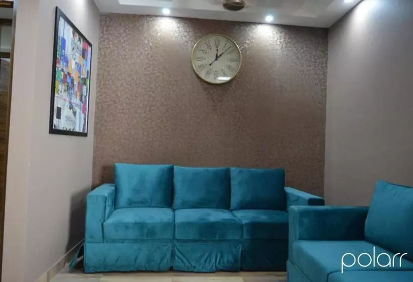 ホテル Paradise Inn