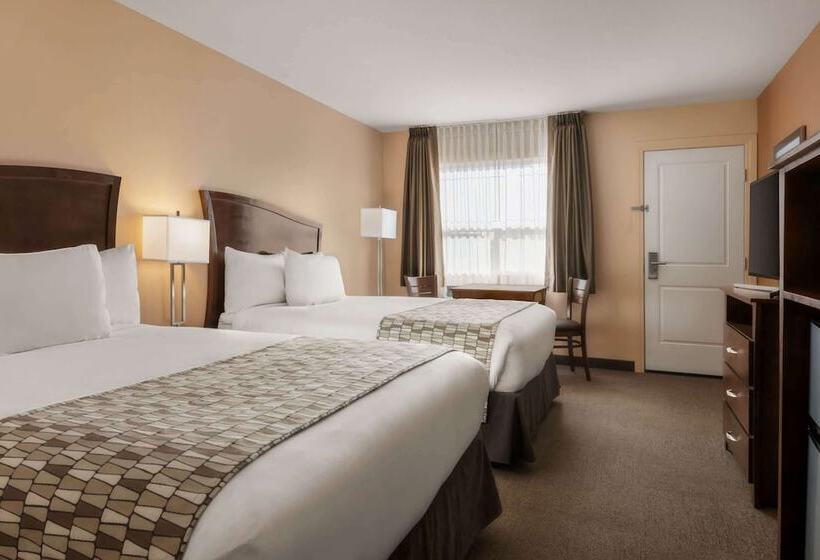 בית מלון כפרי Travelodge By Wyndham Pincher Creek