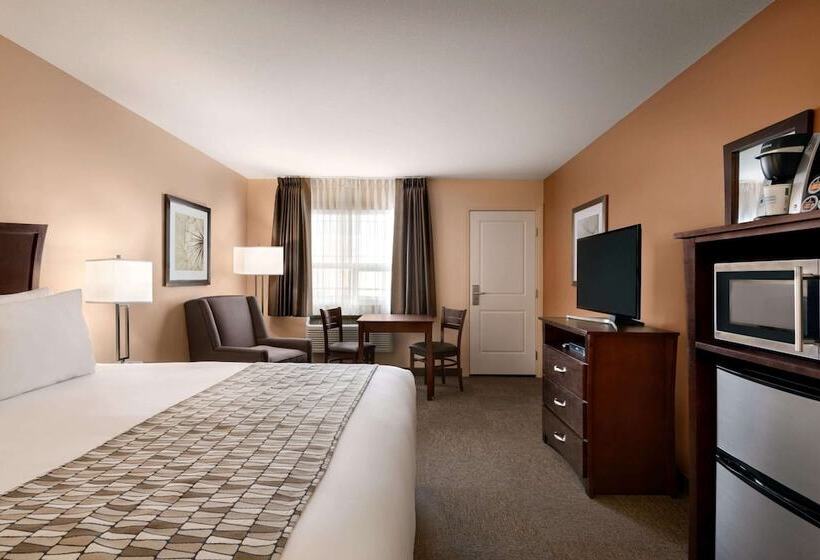 בית מלון כפרי Travelodge By Wyndham Pincher Creek