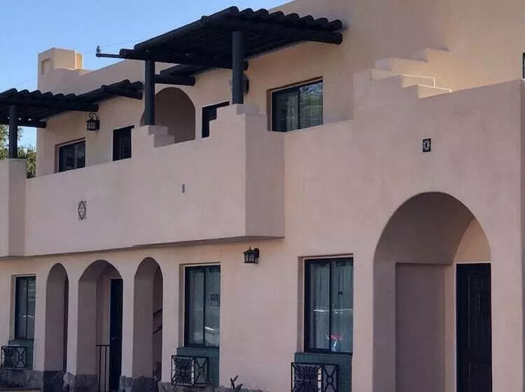 Retkeilymaja Casa Del Sol