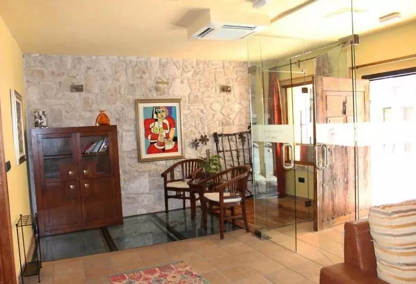 Hotelli El Soportal De Uceda