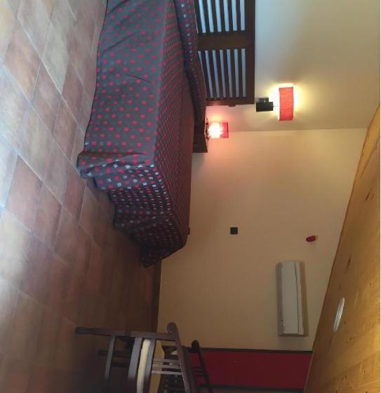 فندق El Soportal De Uceda