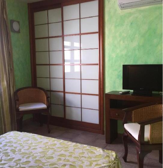 فندق El Soportal De Uceda