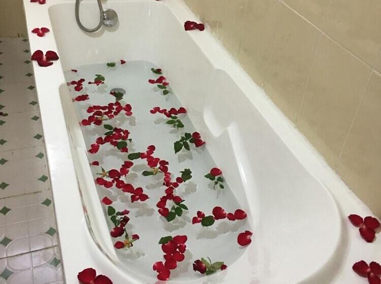 هتل Mother S Home