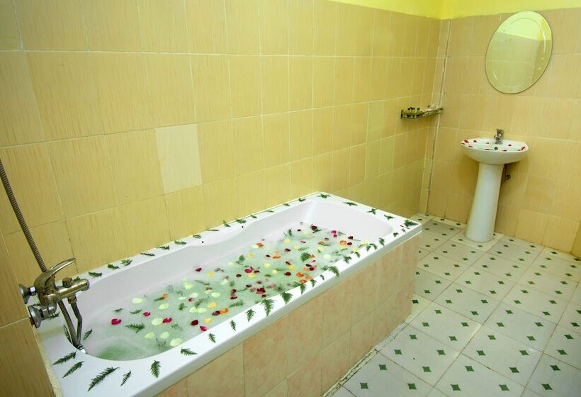 هتل Mother S Home