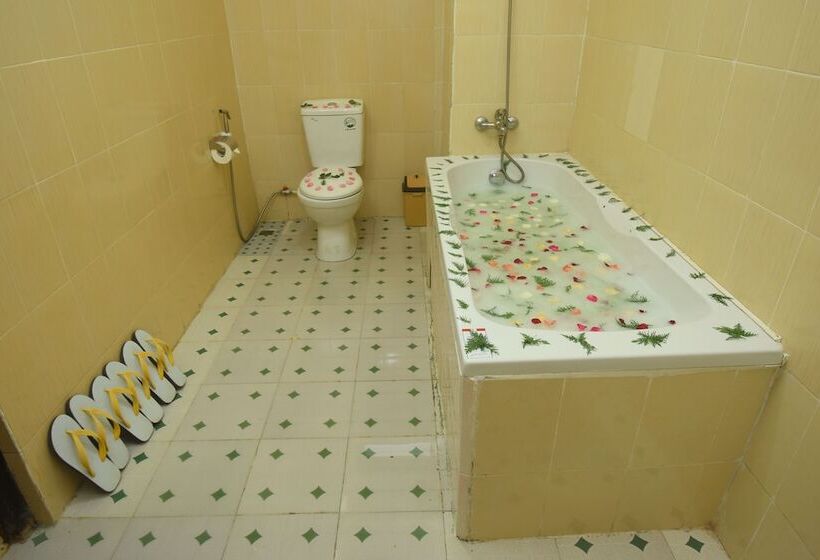 هتل Mother S Home