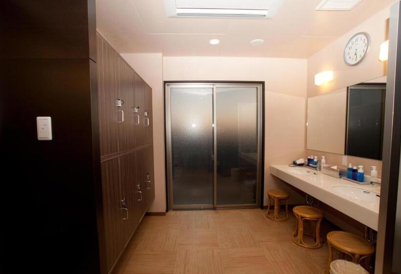 בית מלון כפרי Omura Station