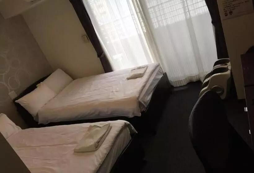 Hotelli Omura Station