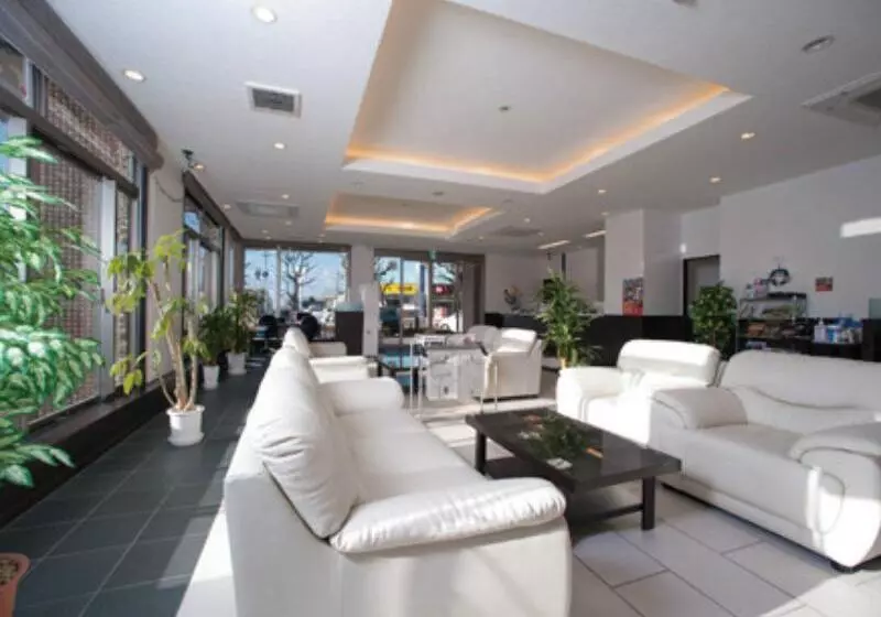 Hotelli Omura Station