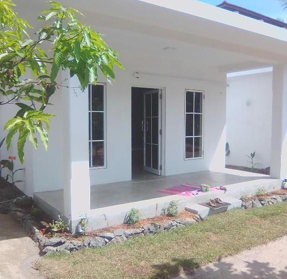 膳宿费 La Perla Bentota