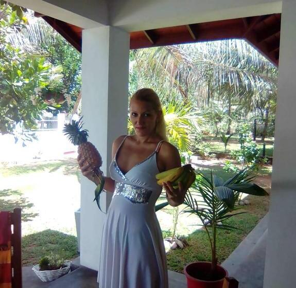 膳宿费 La Perla Bentota