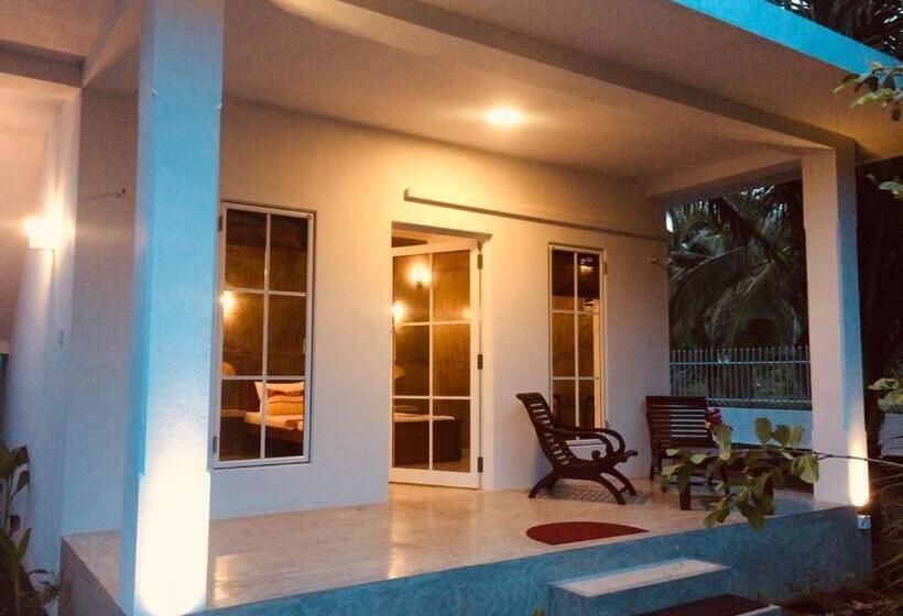 膳宿费 La Perla Bentota