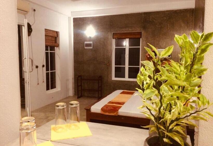 膳宿费 La Perla Bentota