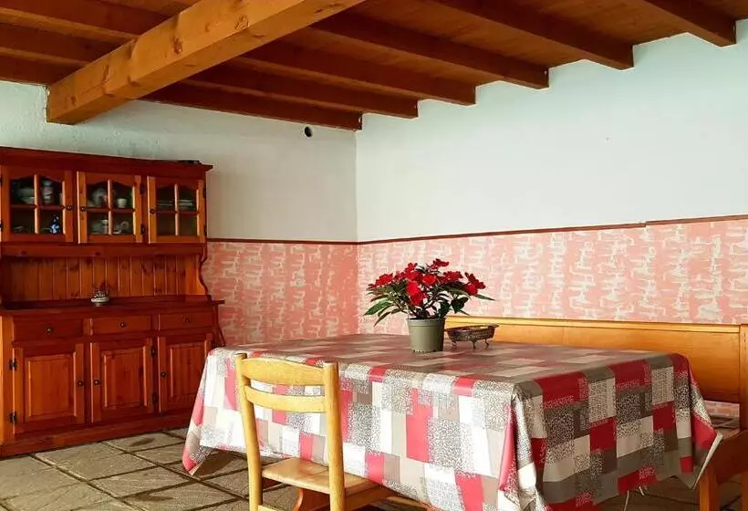 Aamiaismajoitus (B&B) Villa Rosina