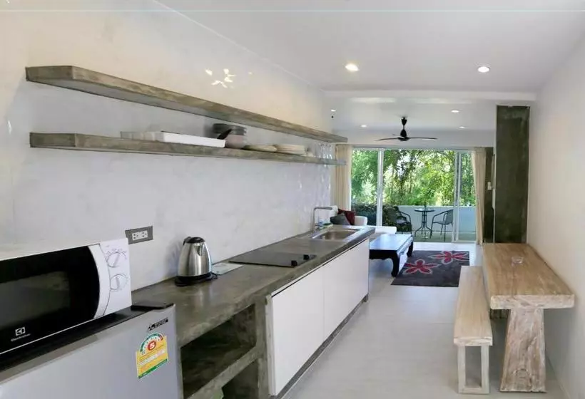 Chaweng Modern Villas   Studio 2