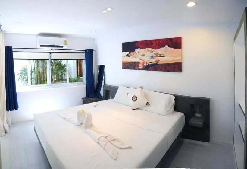 Chaweng Modern Villas   Studio 2