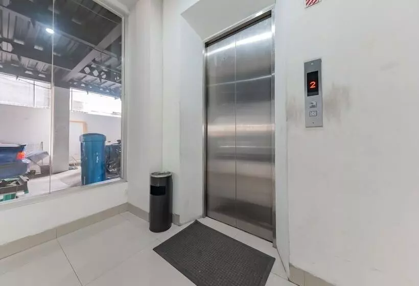 Hotelli Reddoorz @ Pelajar Pejuang 3