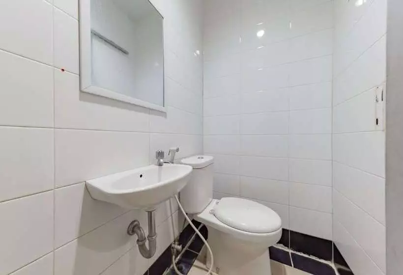 Hotelli Reddoorz @ Pelajar Pejuang 3