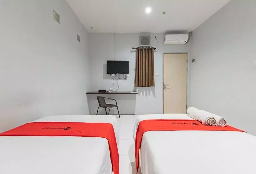 Hotelli Reddoorz @ Pelajar Pejuang 3