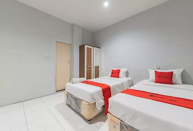 Hotelli Reddoorz @ Pelajar Pejuang 3