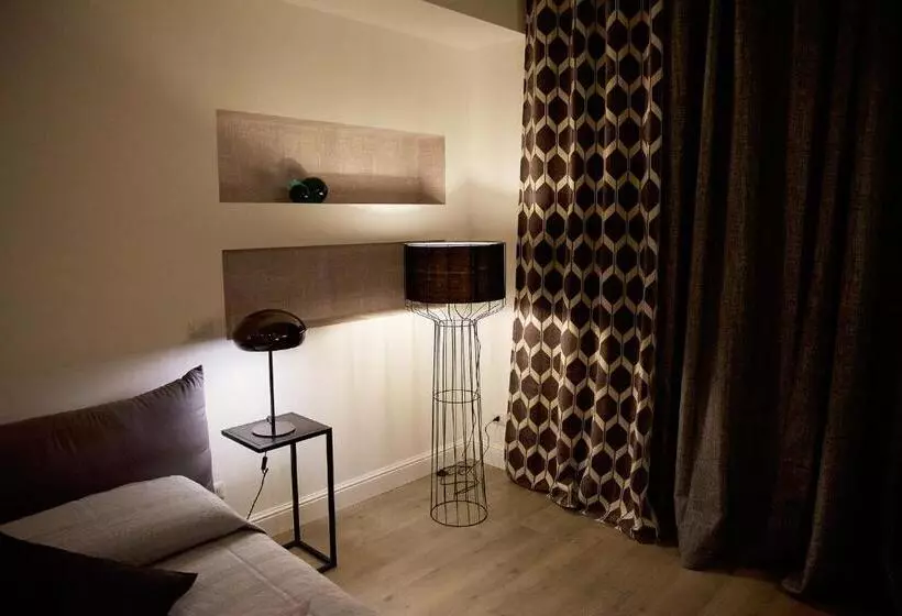 تختخواب و صبحانه Mixage Living